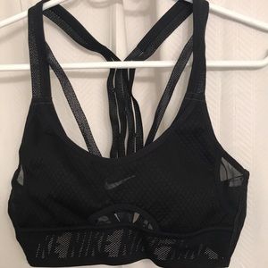 Nike Dri-FIT Indy UltraBreathe
Women's Light-Support Padded Sports Bra